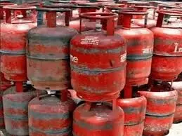 Kangra News: महंगे रसोई गैस सिलिंडर ने बढ़ाई घरेलू परेशानी, लोगों को राहत का इंतजार Kangra News: महंगे रसोई गैस सिलिंडर ने बढ़ाई घरेलू परेशानी, लोगों को राहत का इंतजार