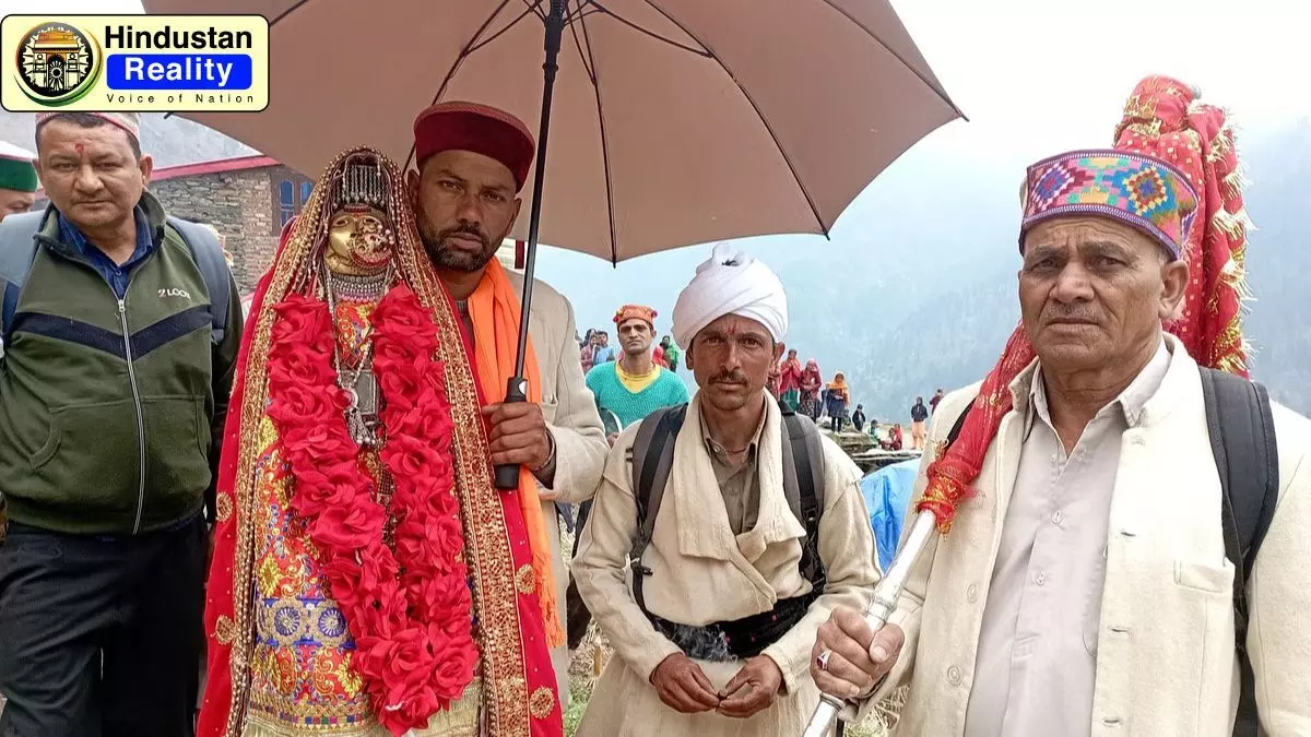 Chamba News Today: बैरेवाली भगवती देवीकोठी से चामुंडा माता से मिलने निकलीं Chamba News Today: बैरेवाली भगवती देवीकोठी से चामुंडा माता से मिलने निकलीं